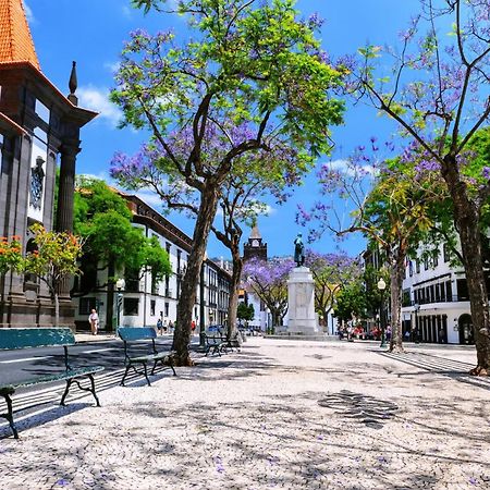 Stylish Apartment With Balcony And Amazing Views Over Funchal And The Sea Bagian luar foto