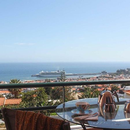 Stylish Apartment With Balcony And Amazing Views Over Funchal And The Sea Bagian luar foto