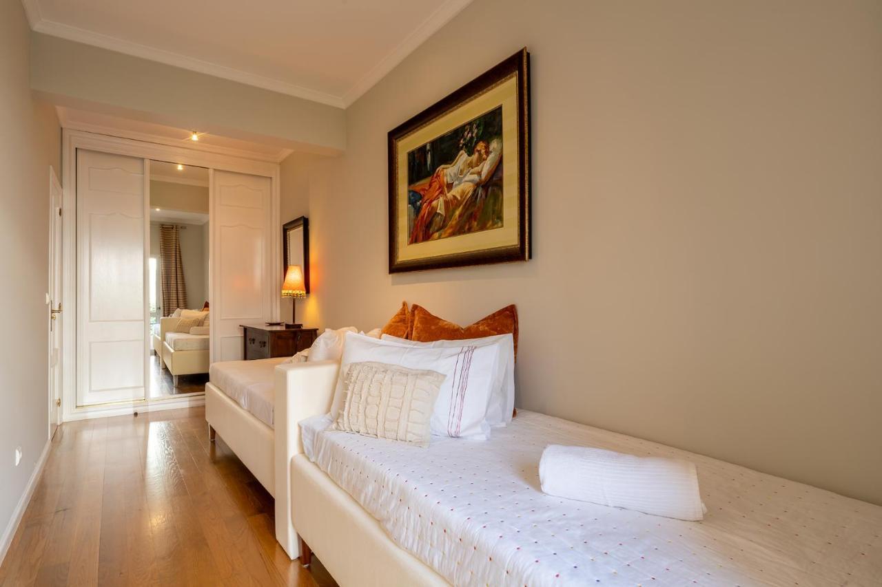 Stylish Apartment With Balcony And Amazing Views Over Funchal And The Sea Bagian luar foto