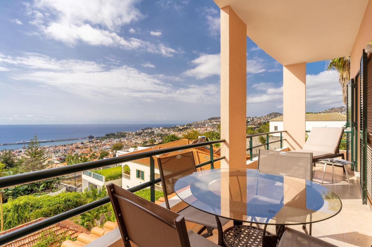 Stylish Apartment With Balcony And Amazing Views Over Funchal And The Sea Bagian luar foto