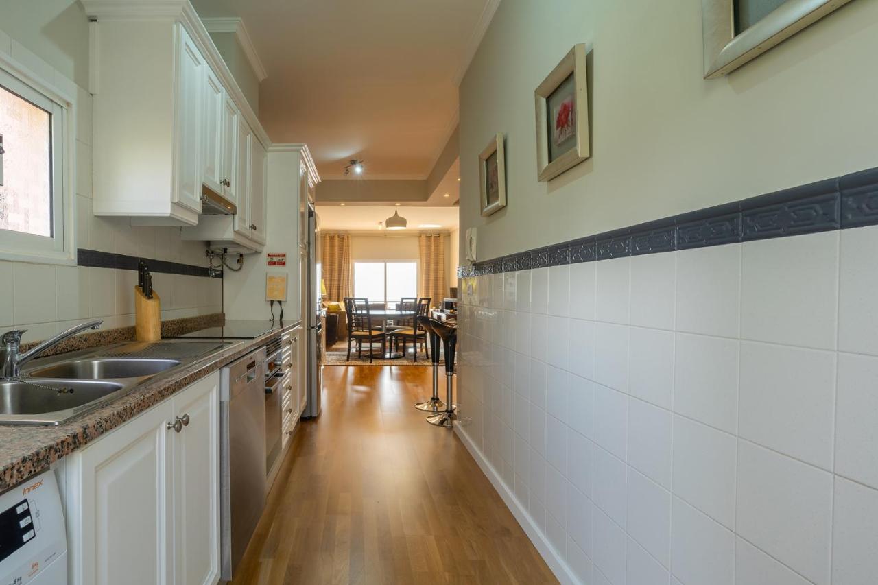 Stylish Apartment With Balcony And Amazing Views Over Funchal And The Sea Bagian luar foto