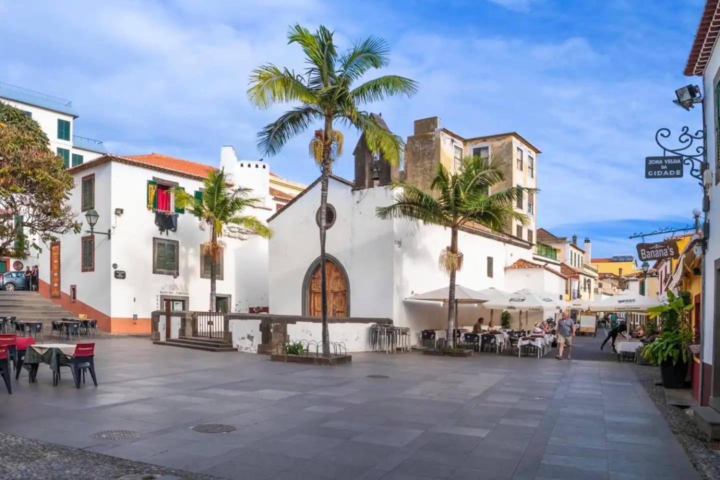 Stylish Apartment With Balcony And Amazing Views Over Funchal And The Sea Bagian luar foto